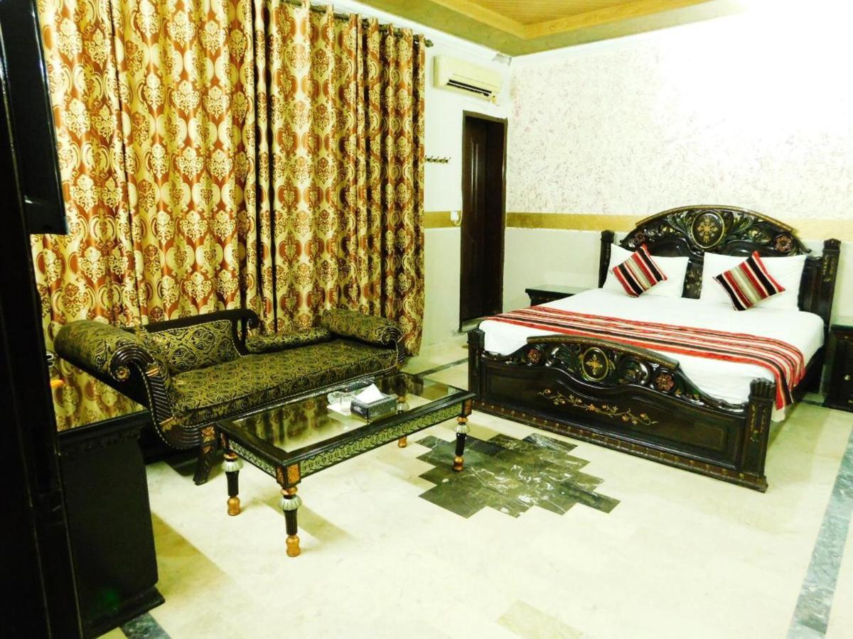 Moon Palace Hotel Lahor Dış mekan fotoğraf